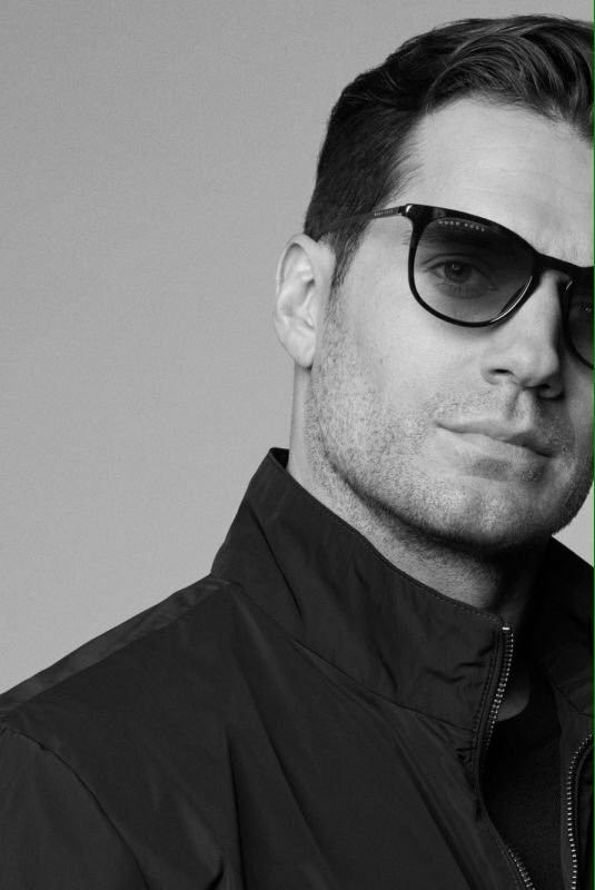 HenryCavillPo's tweet photo. Quando você sai todo estiloso para almoçar naquele restaurante badalado.

#HenryCavill #BOSSEyewear #photoshoot #chique #noestilo #almoçar #lunch #restaurante #badalado #luxo #lifestyle #richlife 📷 via Hugo Boss (IG &amp; Website) https://t.co/syPdmps4tc