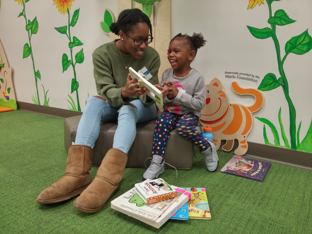 NextDoorMil's tweet image. We're looking for reading friends for our students right now. Our Read with Me program gives volunteers a chance to spend precious time reading stories to our children in the library. M-F, 9 am-11 am. Call Martina at 414-999-2529 for more info. #volunteer #readtoachild #earlyed