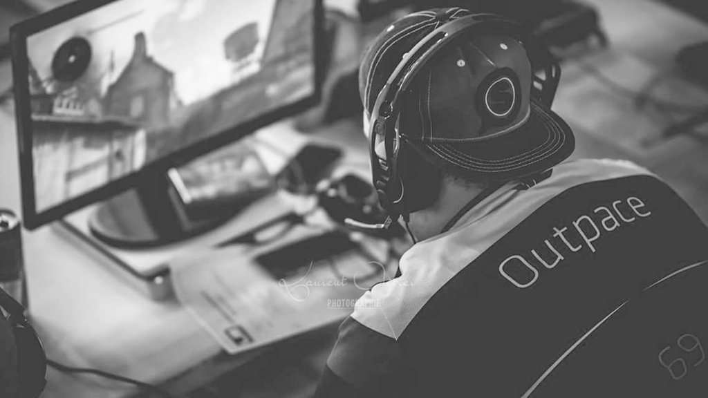 universlan's tweet photo. ⚠️#UL07⚠️Matériel obligatoire.
Chaque joueur doit prendre sa Ps4 avec câbles (alimentation et hdmi) sa manette avec câble également, son casque et son jeux #callofdutybo4 Go #esport #ps4 https://t.co/nasLY7bUzL