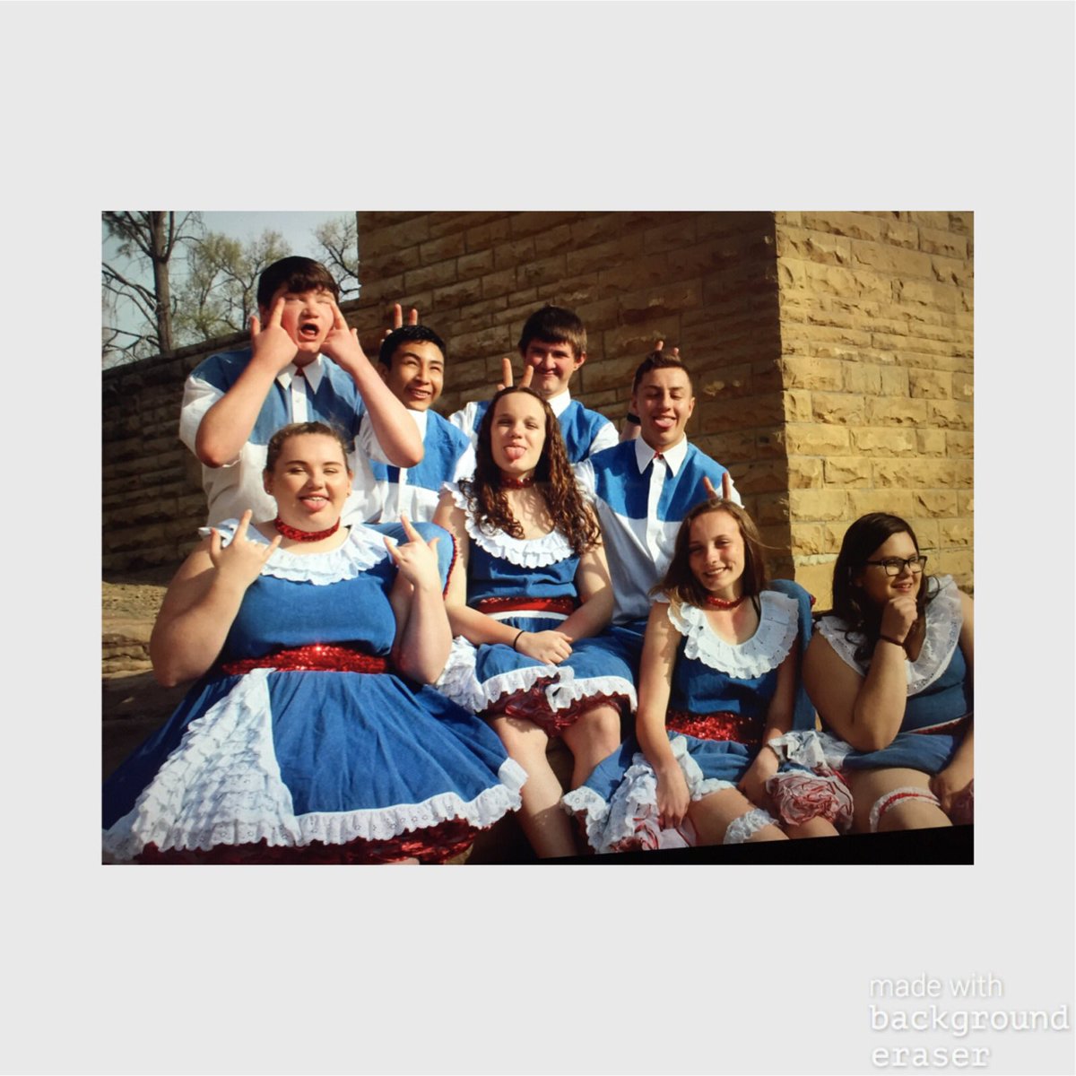 ashleyg1011's tweet photo. We’re not related by blood but we’re still a family. We wear our seatbelts so we can all dance together #CSPWatchMeClick #lhsfamilyweek @LamarcoDECA https://t.co/DsRGizxN5m