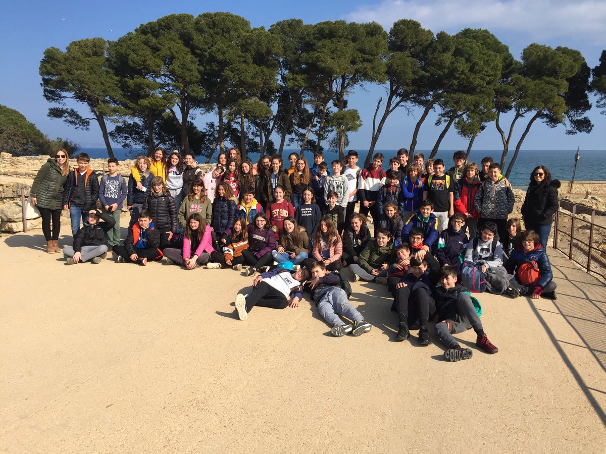COOPPAIDOS's tweet photo. El passat 20 de febrer els alumnes de 1r d’#ESO van anar a la seu d’Empúries del Museu d’Arqueologia de Catalunya. Allà van poder visitar les restes de la colònia grega Empórion #TotsSomPaidos #SortidesPaidos @EscolesCoop @FTrams @agrescatAEC @montpeita https://t.co/C0a3SPMEs8