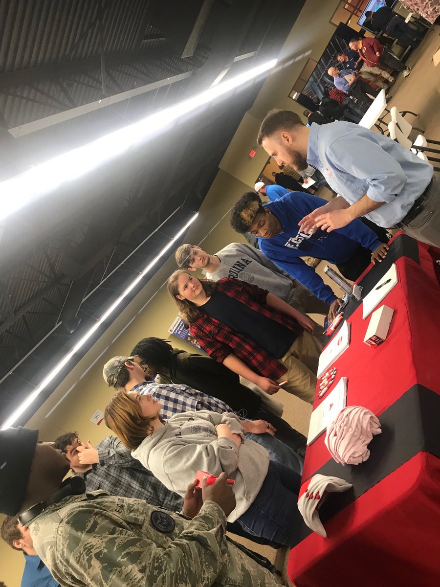 MegGraves12's tweet photo. Job Fair portion of our VTI trip #ECGCTE ⁦@REFlaugher⁩ ⁦@Ms_ETTyler01⁩ #Careers https://t.co/p7g5E7KAWt