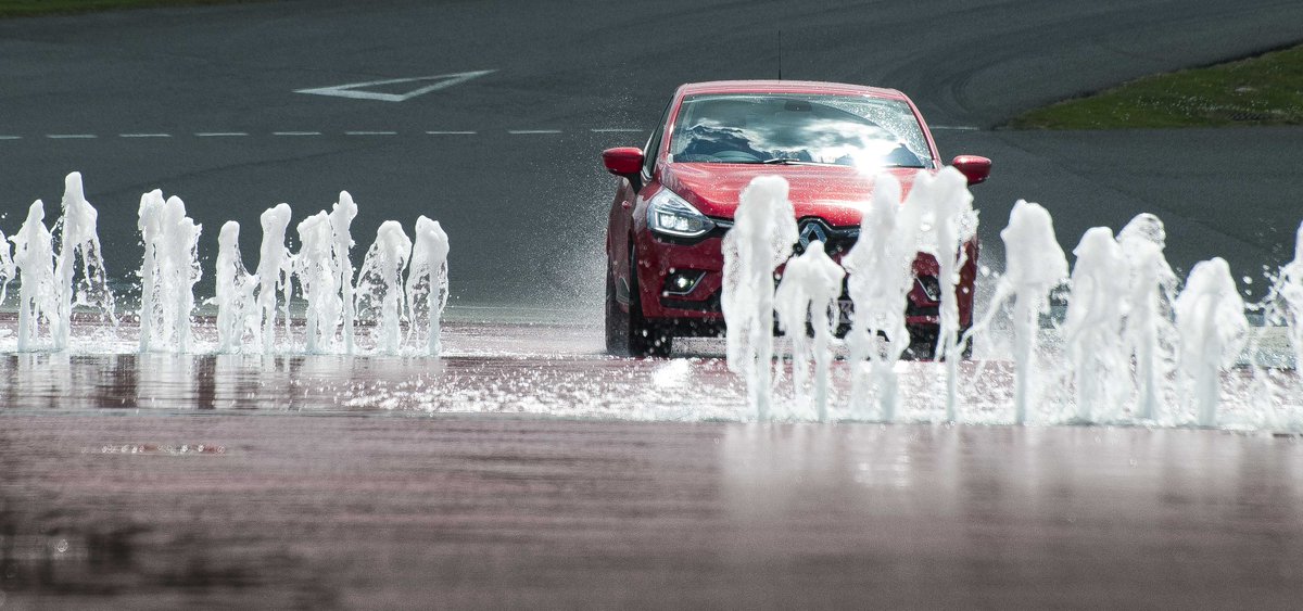 Only a few driver places left for the next CarKraft event on 30th March - book now before it's too late! ow.ly/9J8330nR7iL