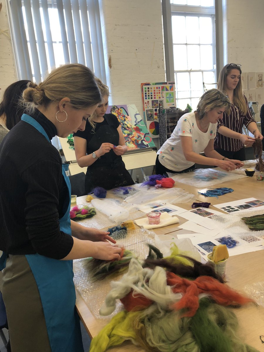 UniRdg_IoE's tweet photo. #art takeover today! Our fab #pgcesecondary #artanddesign #students have started the day with a #feltworkshop @UniofReading @getintoteaching @UniRdgsecondary https://t.co/iLVYDo3gZp
