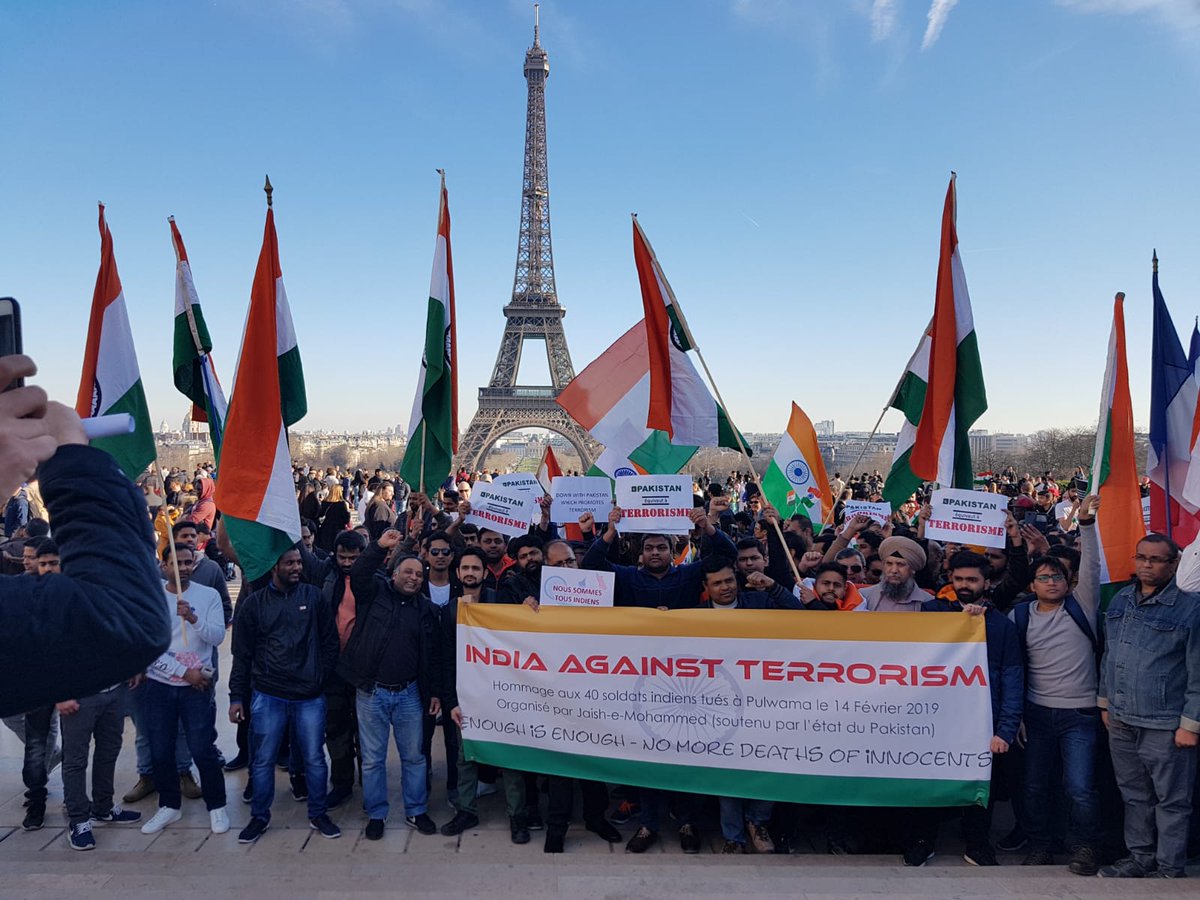 indiainfrance's tweet photo. Sunday 24th of Feb, we were 500 protesting against Pakistan's policy of using terrorism as a state policy. This policy of indoctrination of youth against India and for jihad using school textbooks must stop. @Place_Beauvau @francediplo @franceinindia @republic @ZeeTV @Le_Figaro https://t.co/EgPQRdqRDS