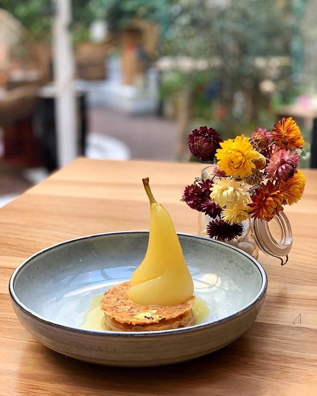 Pour finir en beauté votre repas au restaurant Le Jardin d'Hiver, craquez pour un dessert réalisé par <a href="/florence_lesage/">Lesage Florence</a>. 🍰
--
End your meal in the right way at Le Jardin d'Hiver and fall for a dessert made by <a href="/florence_lesage/">Lesage Florence</a>. 🍰
#TheWestinParisMoments #JardindHiverbyWestin