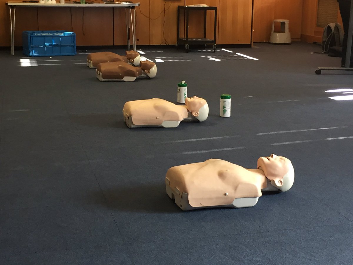 SammmmmyM's tweet photo. My day #firstaidtraining https://t.co/XYUu5S3kxe