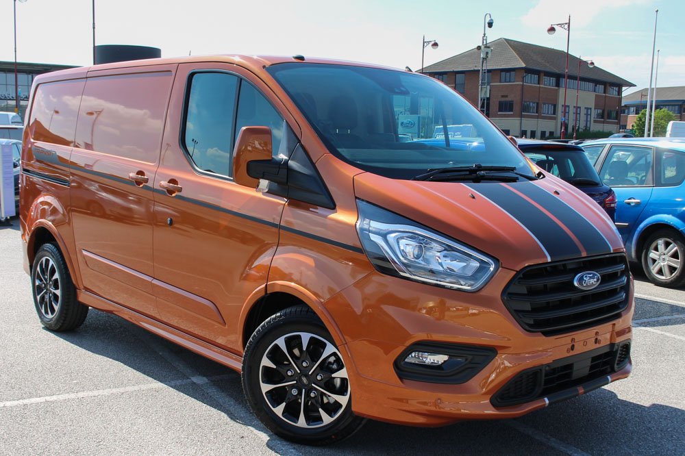 TCHarrisonFord's tweet photo. Our Transit Centres have a great stock of new vehicles which are ready for immediate delivery! These Transit Custom Sport Vans are all in stock now and ready to go on '19 plates!
#Transit #TransitCustom #TransitCustomSport #TransitCentre https://t.co/Z2RjbvKb4j