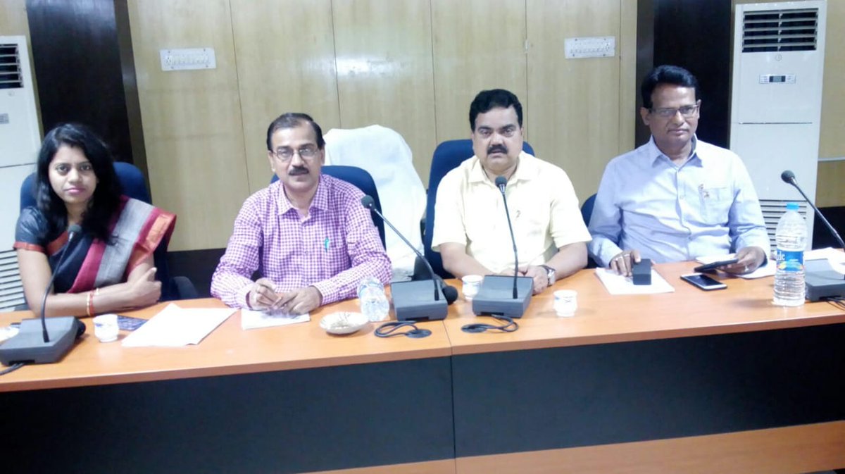 angul_dm's tweet photo. c-Vigil training of Executive Magistrates &amp; police personnel conducted by District Election Section under the chairmanship of PD DRDA. DIO NIC, Sub-Collectors, DC Election, Nodal Officer c-Vigil explained the importance of it to all stakeholders. https://t.co/KQcJbxhmHI