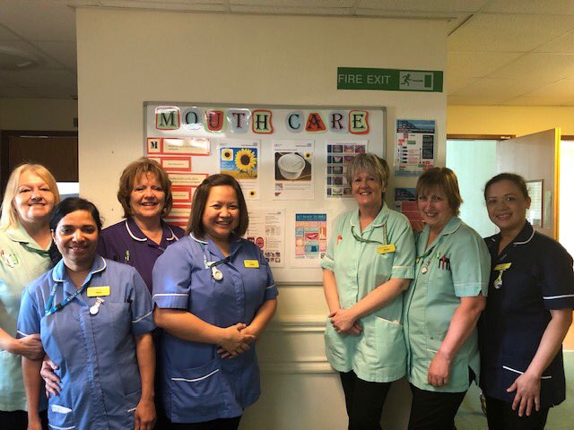 TPeters_MCM's tweet photo. Staff on Michelham engaged with MCM training. Amazing mouth care information board and thank you for your enthusiasm 😁 #Smith8Anita
#Janeseagulls
#mouthcarematters
#ESHT_ClinEd
MECC@ESHT
#Oralieve_Uk https://t.co/QhZly5zFfG