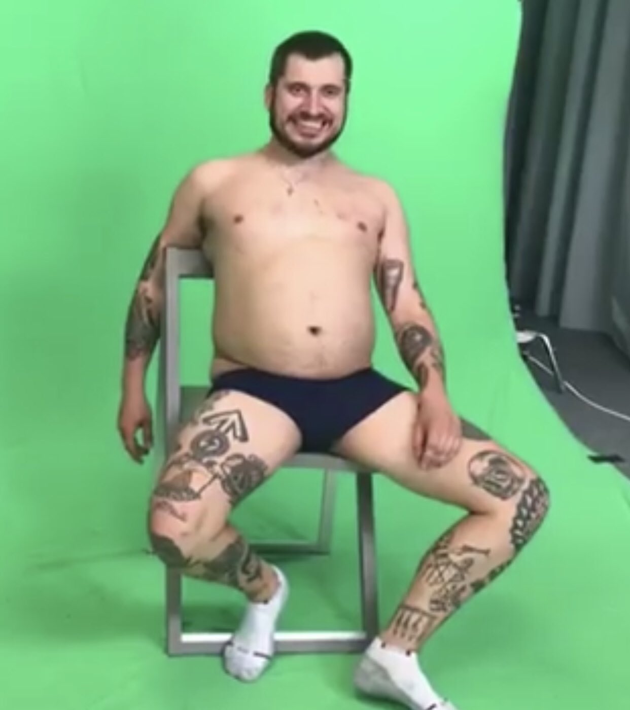 Паша техник голый