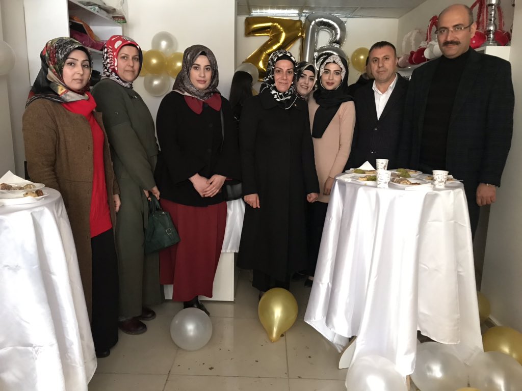 İlçemizde şeker organizasyon açılışına tam kadro katılım sağladık kendilerine hayırlı ve bol kazançlar diliyoruz.