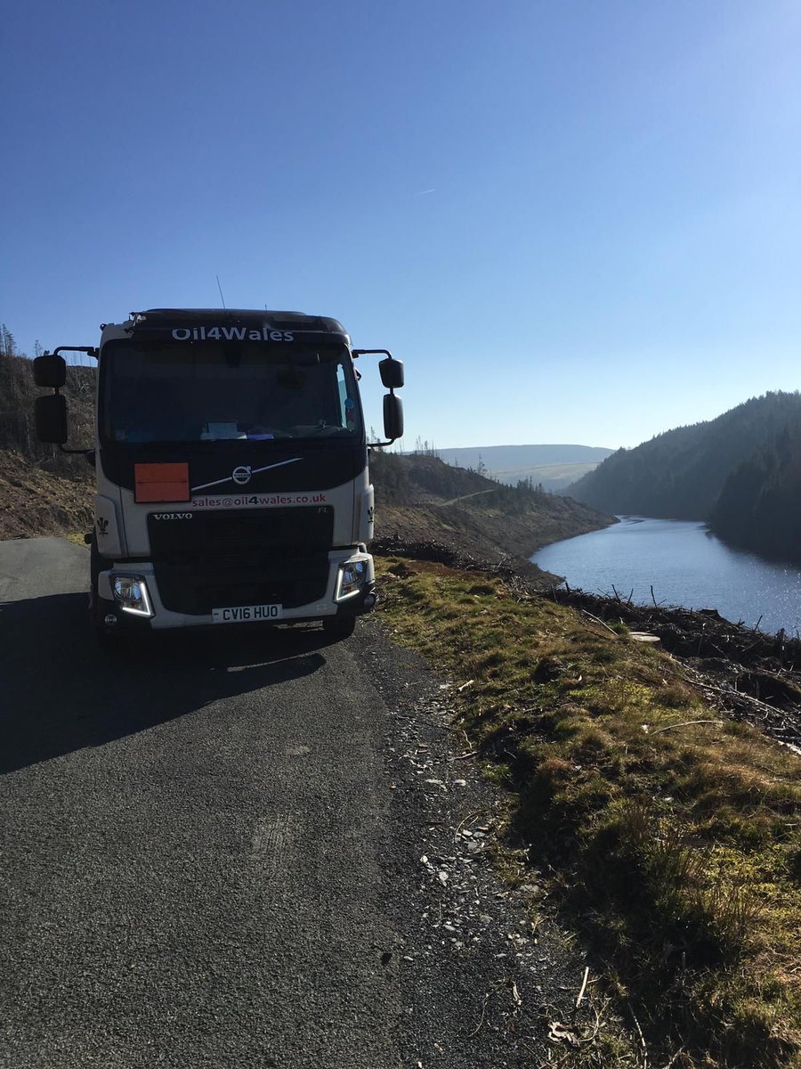 oil4wales's tweet photo. What a day here in Wales!

Who's lucky enough to be outside? Our drivers couldn't resist stretching their legs in the sunshine this morning! 

#WelshSun #Wales #WelshViews #FebruarySummer https://t.co/WjPZRXRLae