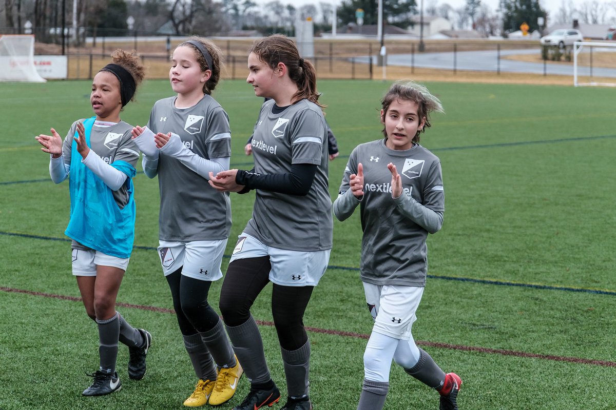 NLSupnext's tweet photo. REPOST || Always Thank your parents β½οΈππΌ #education #environment #topparents #topplayers #family #bettertogether #culture #buildstronger #development #athena #ajax #oneclub #environment #nlsupnext #wearenextlevel #repost @nextlevelsoccerathena (π· @joetographs #NLSmediateam ) https://t.co/0bQSosoC0j