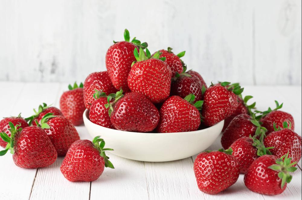 RavaliShekar's tweet photo. #StrawberryDay...
Here Are A Few Simple Ways To Add #Strawberries To Your Beauty Regime...
Look Into My Write-Up: https://t.co/5egMEZQUTk
#Strawberry #StrawberryToner #LipPack #BeautyBloggers #NationalStrawberryDay #Berries #SkinCare #StrawberryIcePacks #RedBerries #EyePack https://t.co/ydk4CXCPtU