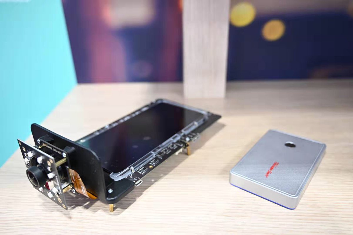 ThunderSoft_Ltd's tweet image. See you at #ew2019! Visit the #Qualcomm booth Hall4A-330 to find out more about QC Robotics RB3, TurboX AI Kit, SOMs based on #ThunderSoft OS technologies.