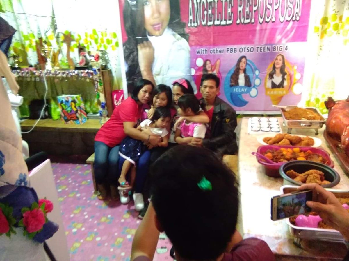 Janettejane7992's tweet photo. Family is one of Important in ur life.. God bless in ur family bebe..

#WelcomeHomeAngelie https://t.co/YvLT04XPCu