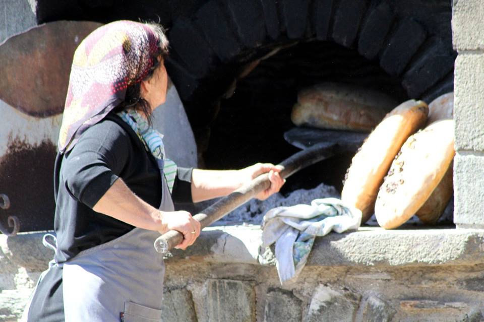 Learn how to bake a traditional bread dough with our local village baker!
🥖 goo.gl/dSQR8w

#KinsternaHotel #Monemvasia #Peloponnese