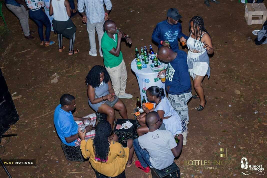 BottlesEvents's tweet photo. Lets have a flashback on the frosty forest sn 3. if you missed the previous season join us in the Frosty Forest sn 4 on the 2nd march 2019 
Packages;
Bronze-60k
Silver-150k
Gold-250k
Platinum-500k @AlmostFamousDJz @CavendishUniver @CastleLiteUg https://t.co/LCX7voZmFL