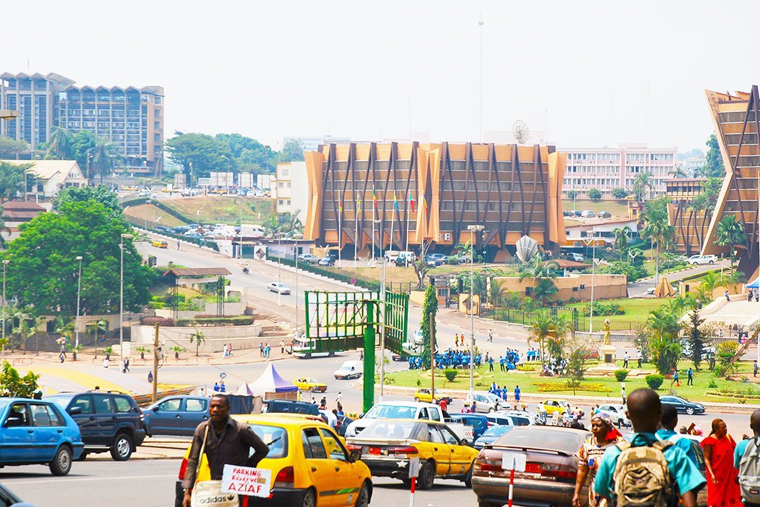 AFRICA24TV's tweet photo. 🇨🇲#Cameroun, 5 milliards de FCFA de Bons du trésor émis en zone CEMAC. 

© DR/Actu Cameroun (Illustration) https://t.co/JoT83oshJQ