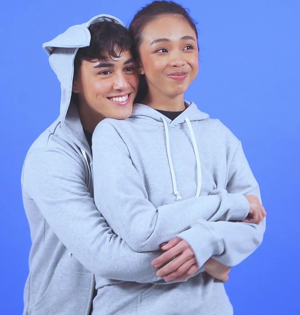 ClosEMSmile's tweet photo. Ang cucute ng mga screenshots!
#MayWardforSCOUT
#MayWard #MaymayEntrata #EdwardBarber @maymayentrata07 @Barber_Edward_ https://t.co/CKg1fSZ7I8