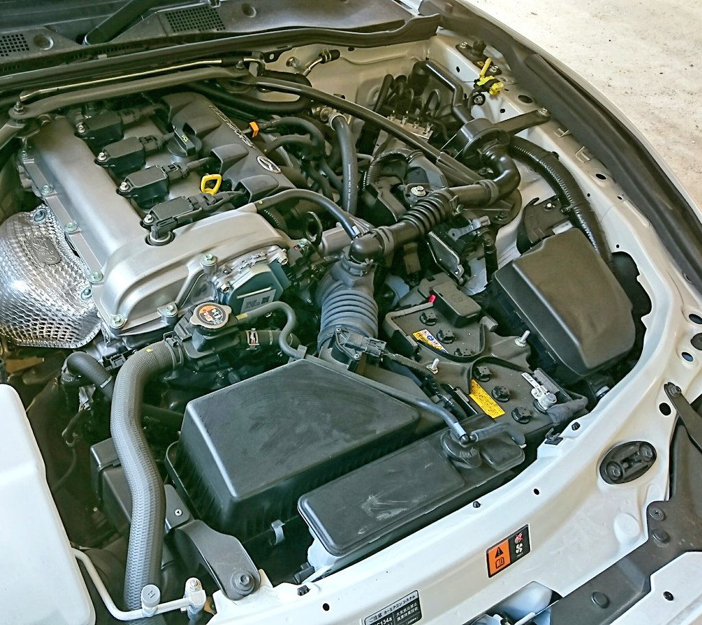 panda_todoroki's tweet photo. みなさん、外観とか内装ばかりでつまらんわ❗心臓部見せたれや😄
#MAZDA #MX_5 #Roadster #どんだけフロントミッドシップやねん😂 https://t.co/hsjIeoFdAn