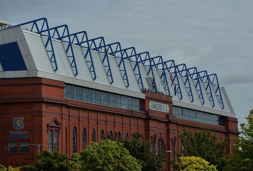 NN10bar's tweet photo. Back to Ibrox tonight for a must win game against Dundee 👏🇬🇧

The pub’s open from 3pm. Everyone welcome down for a beer before and after.

Score predictions for tonight Bears 🐻? https://t.co/orFE5O4D2J