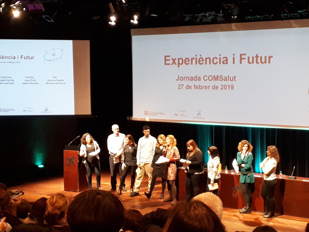 angelstomasgonz's tweet photo. Avui la jornada #COMSALUT2019 amb partipació d'experiències de moltes localitats i barris sobre #salutcomunitària. Interessant. Felicitar especialment (xq les conec) a Rosario d @aprimariavsg Pilar d' @ASPB i Merche de @Bcn_Gracia Imprescindible voluntat i recursos x seguir. https://t.co/U8pFqb8o8x