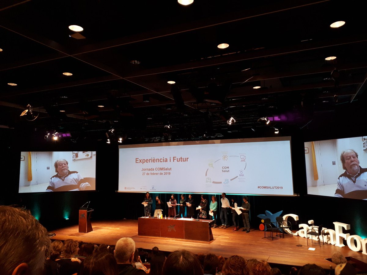 angelstomasgonz's tweet photo. Avui la jornada #COMSALUT2019 amb partipació d'experiències de moltes localitats i barris sobre #salutcomunitària. Interessant. Felicitar especialment (xq les conec) a Rosario d @aprimariavsg Pilar d' @ASPB i Merche de @Bcn_Gracia Imprescindible voluntat i recursos x seguir. https://t.co/U8pFqb8o8x