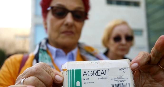 levante_emv's tweet photo. 💊Siete afectadas por el #Agreal denuncian a la Academia de Medicina Valenciana  https://t.co/CW7K7aIxDx https://t.co/rWbLaVuSlv