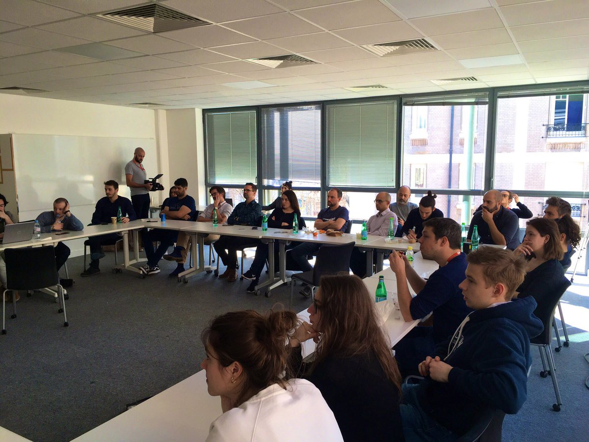 makerslab_'s tweet image. Ce midi c’est @CapMorrison du @CollectifBam qui vient nous parler de l’importance du prototypage &amp;amp; des outils/méthodes pour fabriquer et tester son prototype #booster. Merci pour ces conseils précieux 👊🏼