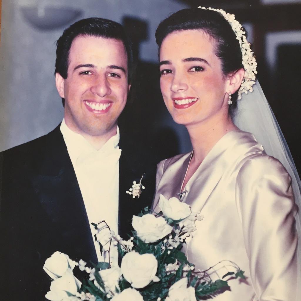 JoseAMeadeK's tweet photo. 50 años de bendiciones. Gracias a Dios, a mis padres, hermanos, familia, y amigos. Sobre todo gracias a Juana, Dionisio, José Ángel y Magdalena. 
Si t es igual a 10, llegué a mis 5t con la ilusion de servir donde la vida me ponga. Gracias a todos. https://t.co/8EejMexDJK