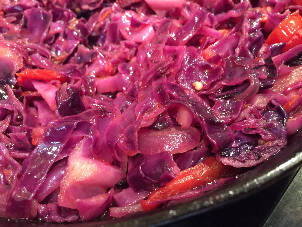 stillshoutin's tweet photo. If you're gonna @GoRedForWomen ya need to #eatred for #HeartHealthMonth too! Join us today on @waff48 at noon with @newsgirl448 and I'll show you how to #phyt for #HeartHealth It's #WellnessWednesday yawl and we're #cookinupgoodhealth It's gonna be sooo good!! 😋😋😋 https://t.co/72SpZjJpNd