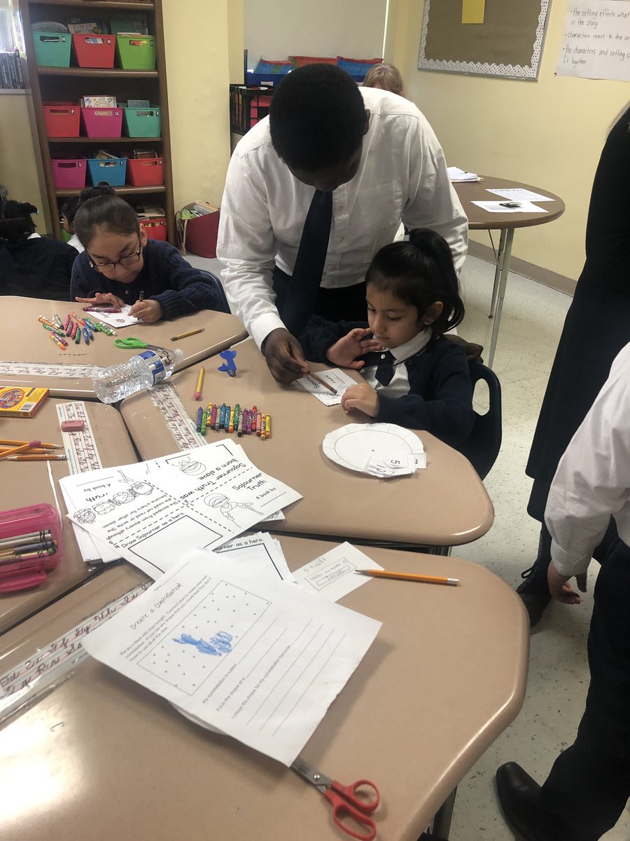 MsFabienHACS's tweet photo. 5th grade presented a dynamic project all about Sojourner Truth ! Our 5th grade scholars looked like future teachers today ! @HopeacademyAP https://t.co/UNpFcOSkAx