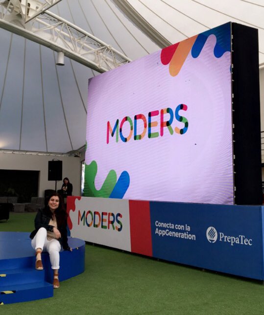 irenegarciamx's tweet photo. Llegando a #Moders y @PrepaTec a aprender sobre #AppGeneration #adolescentes con @Lamargeitor @alexlobomx Isaac Lucatero y Rodolfo Tercero https://t.co/6XXI8lDd7x