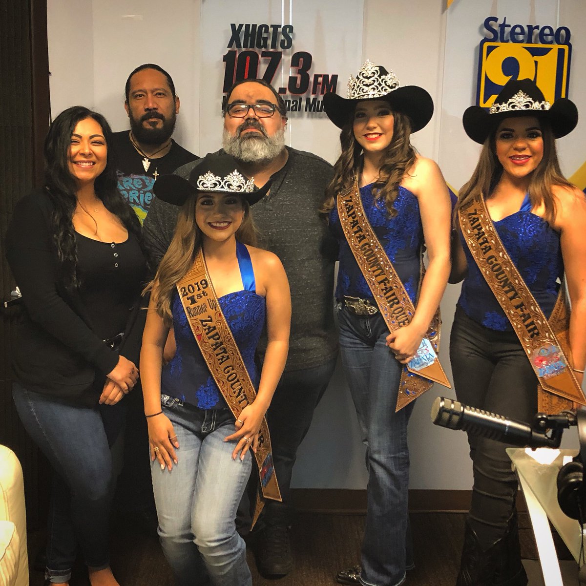 sammythehouse's tweet photo. Royalty! It’s @zapatacountyfair queens!  Dude i want a leather sash!!! #cinemexicano #roma #talentomexicano #oscars2019 #oscars #mexico #holalaredo #laredo #coffeeandmagic #sammythehouse https://t.co/7H5Nx73Loz