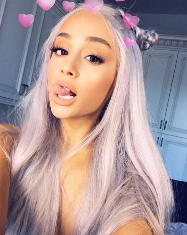 iHeartRadio's tweet photo. How could you not stan this beautiful bb? 💕

#Arianators #BestFanArmy #iHeartAwards @tacobell https://t.co/LyiahGwPrl