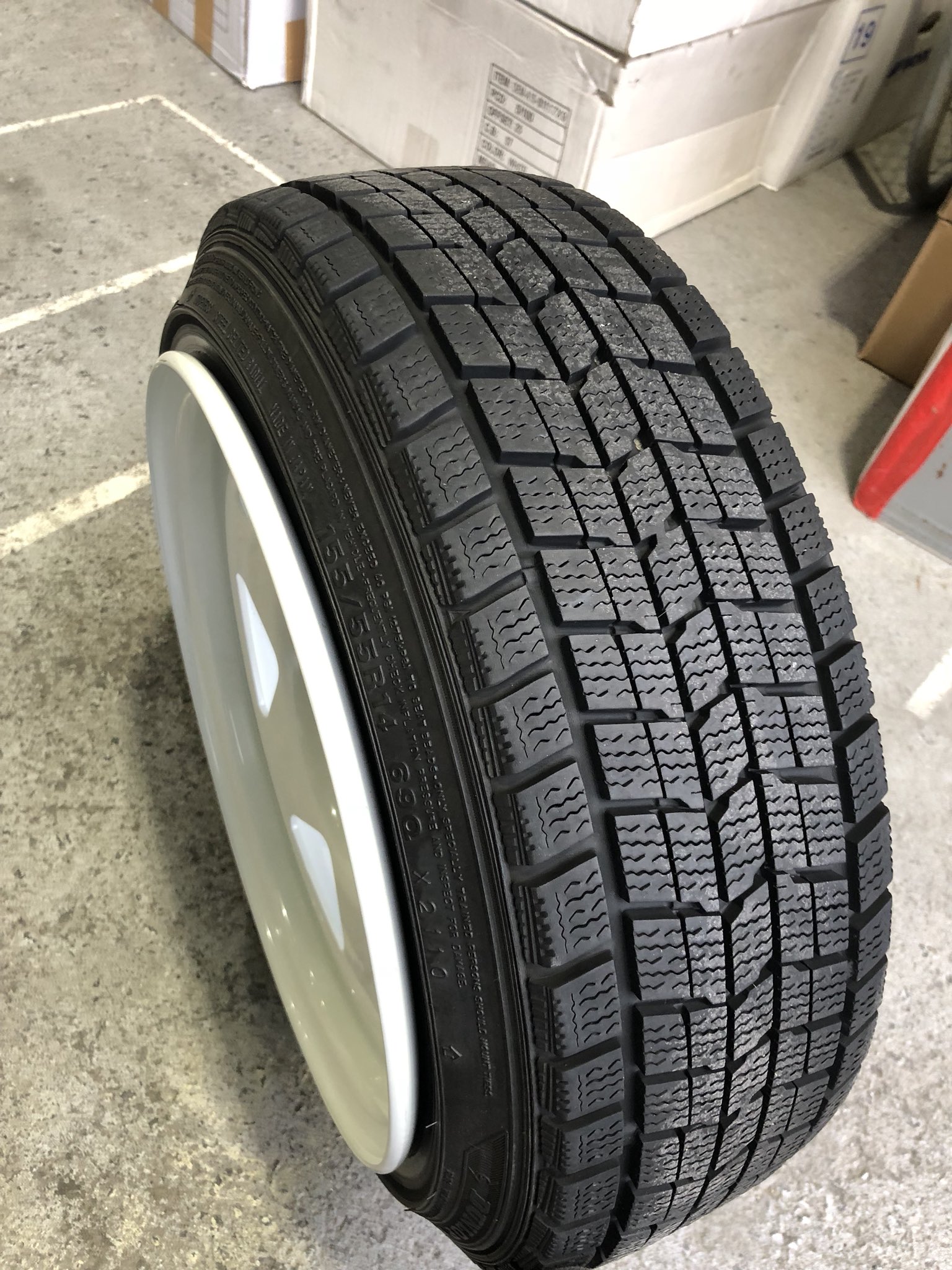 BRIDGESTONE WINTER MAXX WM01 容赦