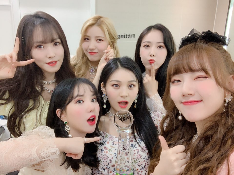 zesti_zone's tweet photo. @rheechis #GFRIEND #FLOWER #GFriendFlower https://t.co/oCQBsFlPcb