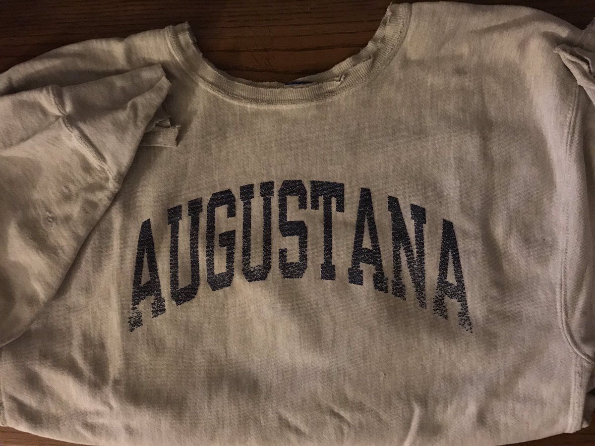 115yms's tweet photo. Come here my olβ friend. Itβs one of my fav days of the year. College Spirit Wear Day! Today we celebrate our 8th graders PSAT-8 & College/Career Fair Day! Hereβs to all those classes in Sorensen Hall @Augustana_IL @YHS_FoxPride #dreambigyms #whatifyms #Augie #edmajor #oldmain https://t.co/5G7wcDfNVO