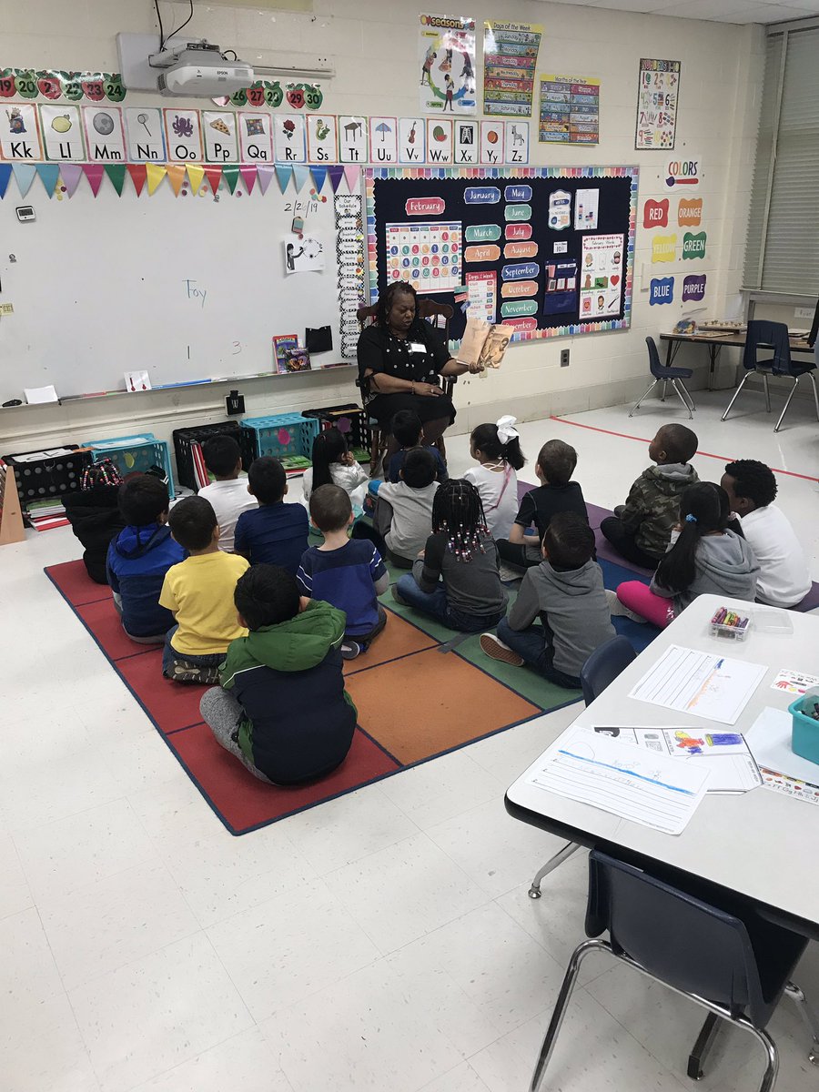 malek_haley's tweet photo. We ❤️ our community readers! @GCSOakHillNC https://t.co/WsD4Z91W71