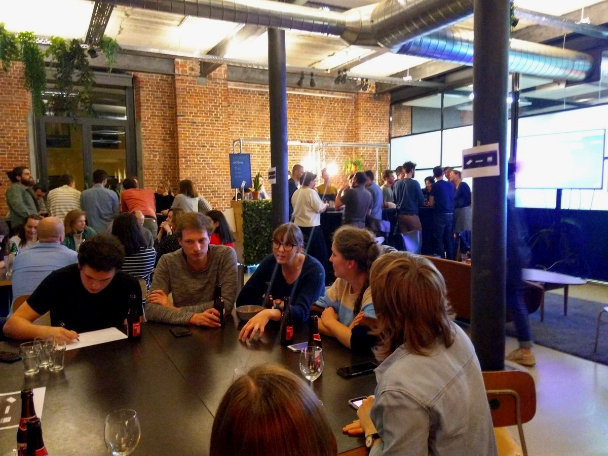 MeetAriad's tweet photo. Great talk yesterday by @miespaties at #UXbeers on inclusive experiences for vulnerable audiences, sharing projects like working with the elderly+designing engaging educational systems that involve parents. Love seeing how #UX has real impact! Big thanks to organizers @monkeyshot https://t.co/y0AoMJST05