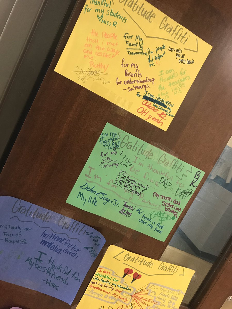 MissRebraca's tweet photo. We were feeling thankful this week! 👍🏻 https://t.co/bPCqqDGGEq