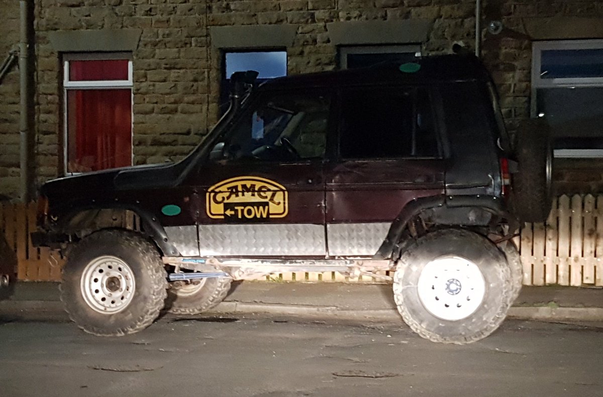 b3ky's tweet image. Guy near my mam's house...

#yorkshireHumour