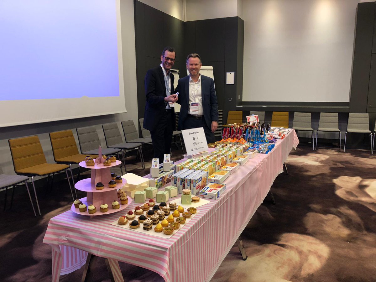 LoylogicRewards's tweet photo. <3> a reward store versus our state-of-the-art #PointsPay solution which is redefining how loyalty program members spend and collect miles and points online. Enjoy these glimpses from the event and the workshop. To know more about us, please visit: https://t.co/mE0qGGFosb https://t.co/BUaXU1Hen9