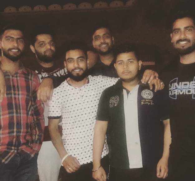 Ra77081Anand's tweet photo. #Squadhope
#Closefriends https://t.co/72RdgtR9zN