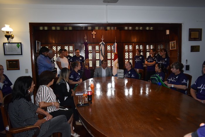 MedicasUNC's tweet photo. #NoticiasFCM
Visita de enfermeros del Hospital Loma Plata de la República del Paraguay a nuestra Facultad @MedicasUNC 
https://t.co/NISX2oQJyv https://t.co/CI3NYjyB1B