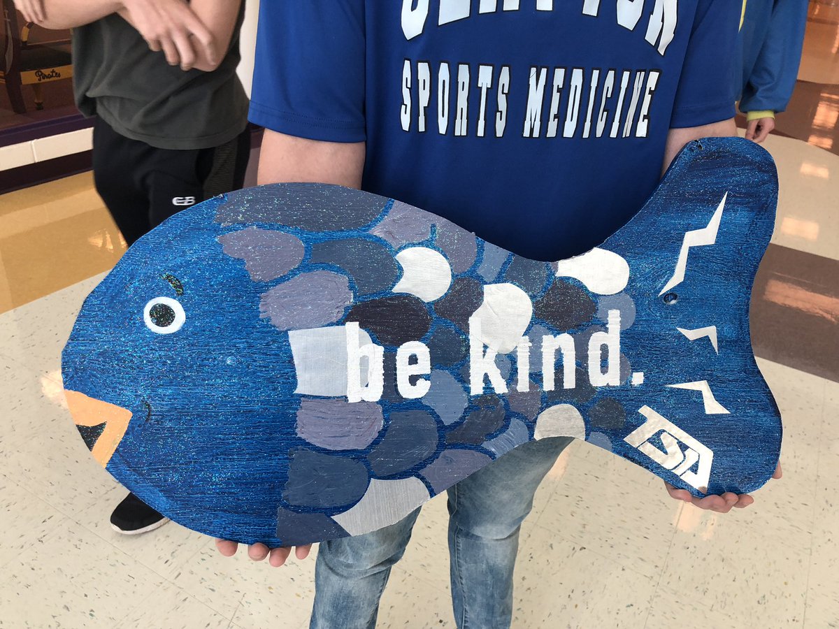 PirateTSA's tweet photo. These TSA members have been working really hard to create these fish for the Corinth Holders art project. The goal of this project is to spread awareness and encourage unity within the school. #gopirates https://t.co/EnTYgYQ39d