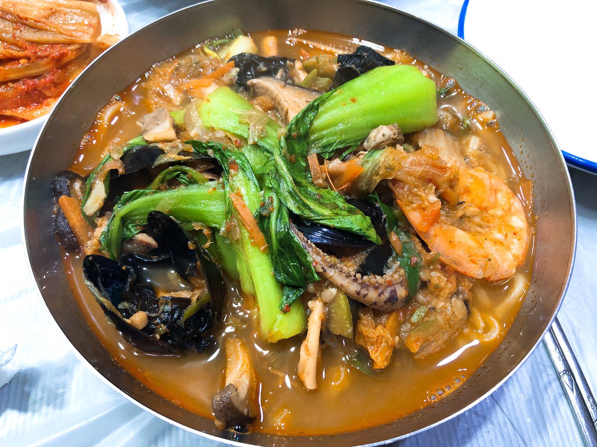 nan2343's tweet photo. #한끼밥상놀이 #집밥 
 #새우탕수육 #탕수육
#짬뽕 #해물짬뽕

우리온다고. 
집접 만들어주신. 
탕수육. 새우탕수육. 
해물짬뽕. 

새벽에 도착해서. 
��고 자려니 새벽4시. 😱
이번엔 중식으로. 
배부르게 먹었다. 😁

 #부산장백왕새우  #생새우
 #꽃새우  #닭새우
 #생새우맛집  #새우맛집 https://t.co/yySBOWxXwq
