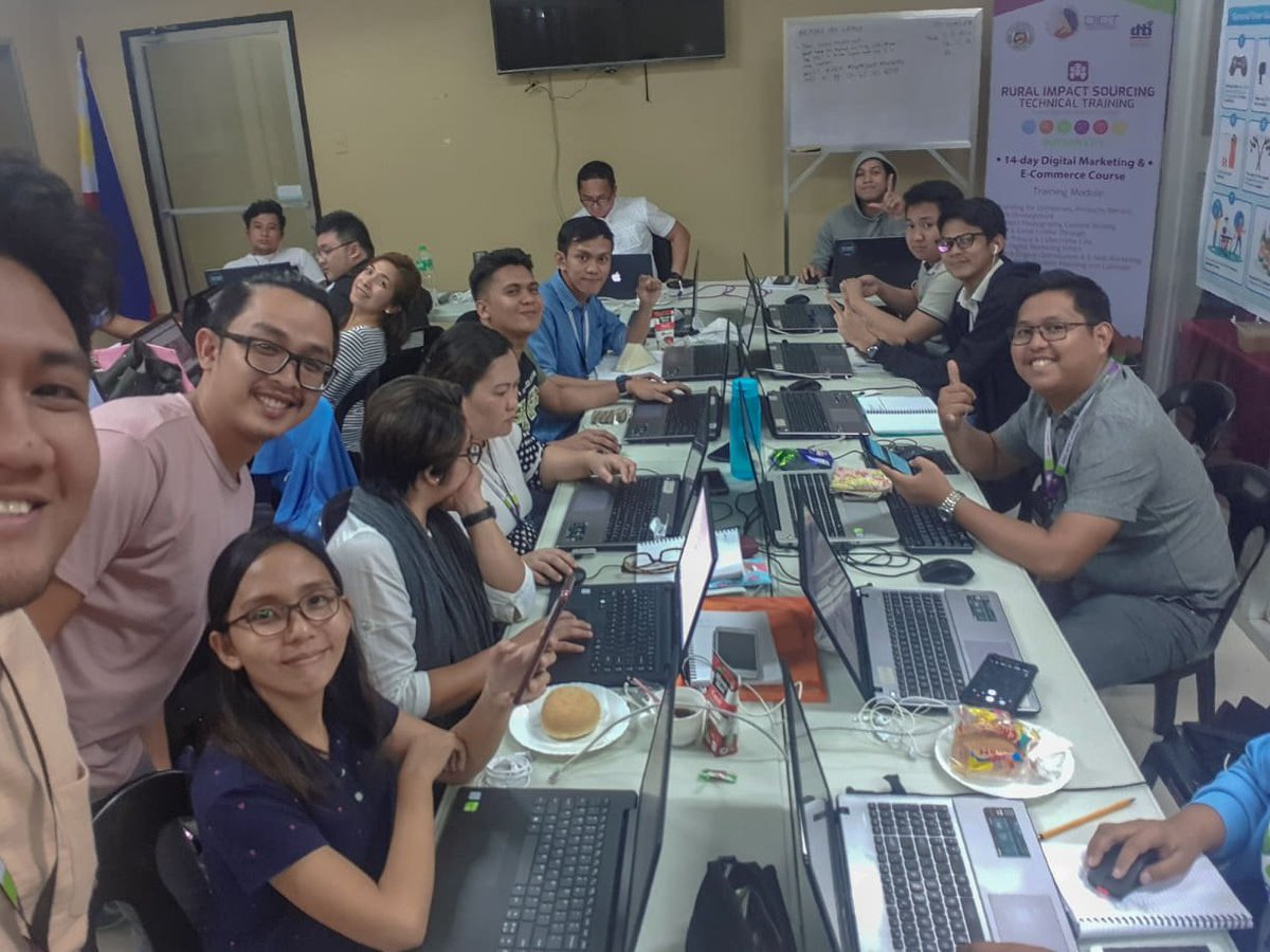 carolmitchao's tweet photo. "People grow exponentially when they work with others." 
One of my favorites from coach @RubenLicera from the 
#DICT #RISTT boot camp.
 
#DigitalMarketing #DigitalMarketing #DigitalmarketingStrategist https://t.co/GRTf7rmnJO